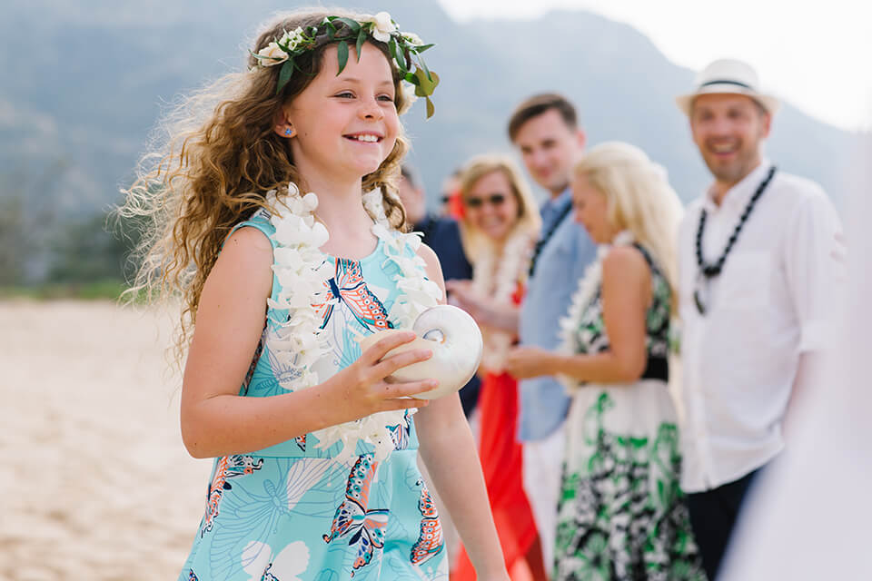 Monika Hofmarcher unterwegs als Hochzeitssängerin. Weiters singt sie auch bei Firmenfeiern, Taufen und diversen Feiern.